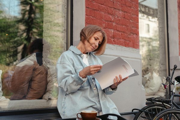 Développeur travaillant sur application mobile